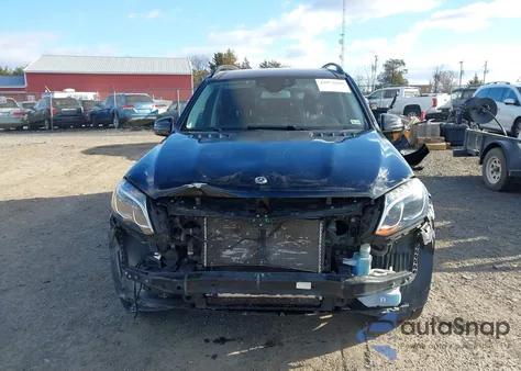 2018 Mercedes-Benz Gls 550 4Matic z USA, uszkodzony, nr VIN 4JGDF7DE8JB095066